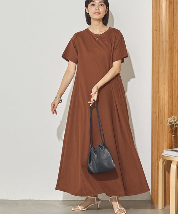 日本 Sans Souci 34+ - 接觸涼感 嫘縈傘擺素色短袖洋裝-淺灰棕