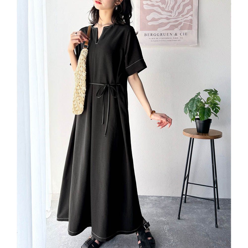 鑰匙領綁帶休閒感縫線短袖洋裝-黑