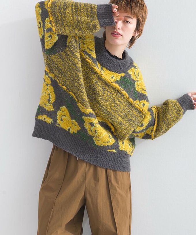 日本 Lupilien - 毛茸感華麗大花朵針織上衣-藍x淺黃