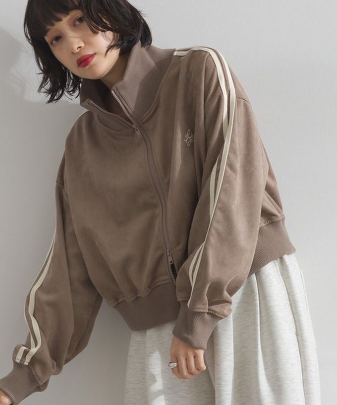 日本 ELENCARE DUE - 麂皮短絨休閒配色運動風夾克-炭黑x米杏領