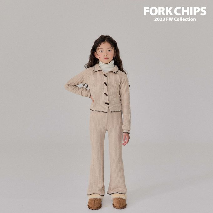 韓國 FORK CHIPS - 編織感牛角釦針織外套-卡其