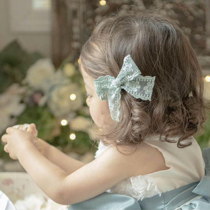 日本 Catherine Cottage - 夢幻蕾絲刺繡蝴蝶夾髮夾(2入組)-米杏