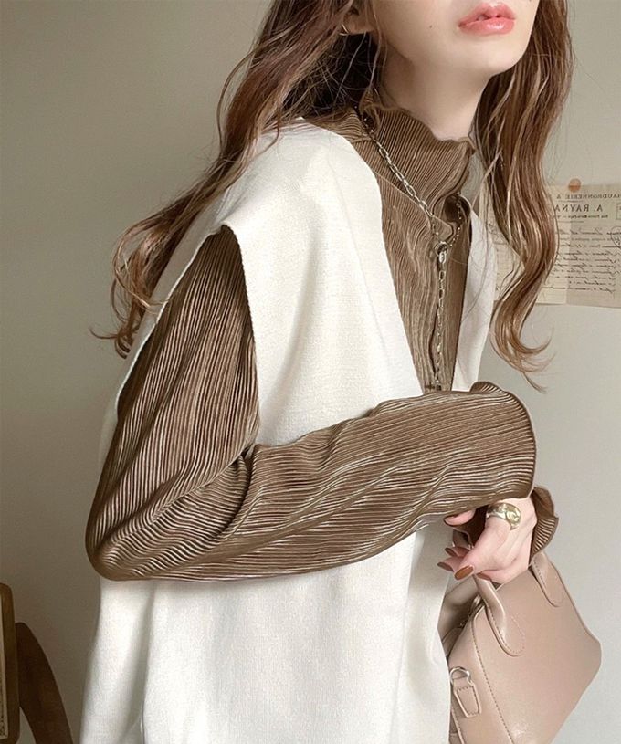 日本 Classical Elf - 羅紋線條感木耳小高領長袖上衣-淺灰藍