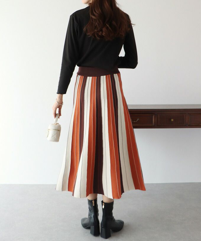 日本 BLUE EAST - [店員推薦] 撞色修身針織長裙-水藍x米杏