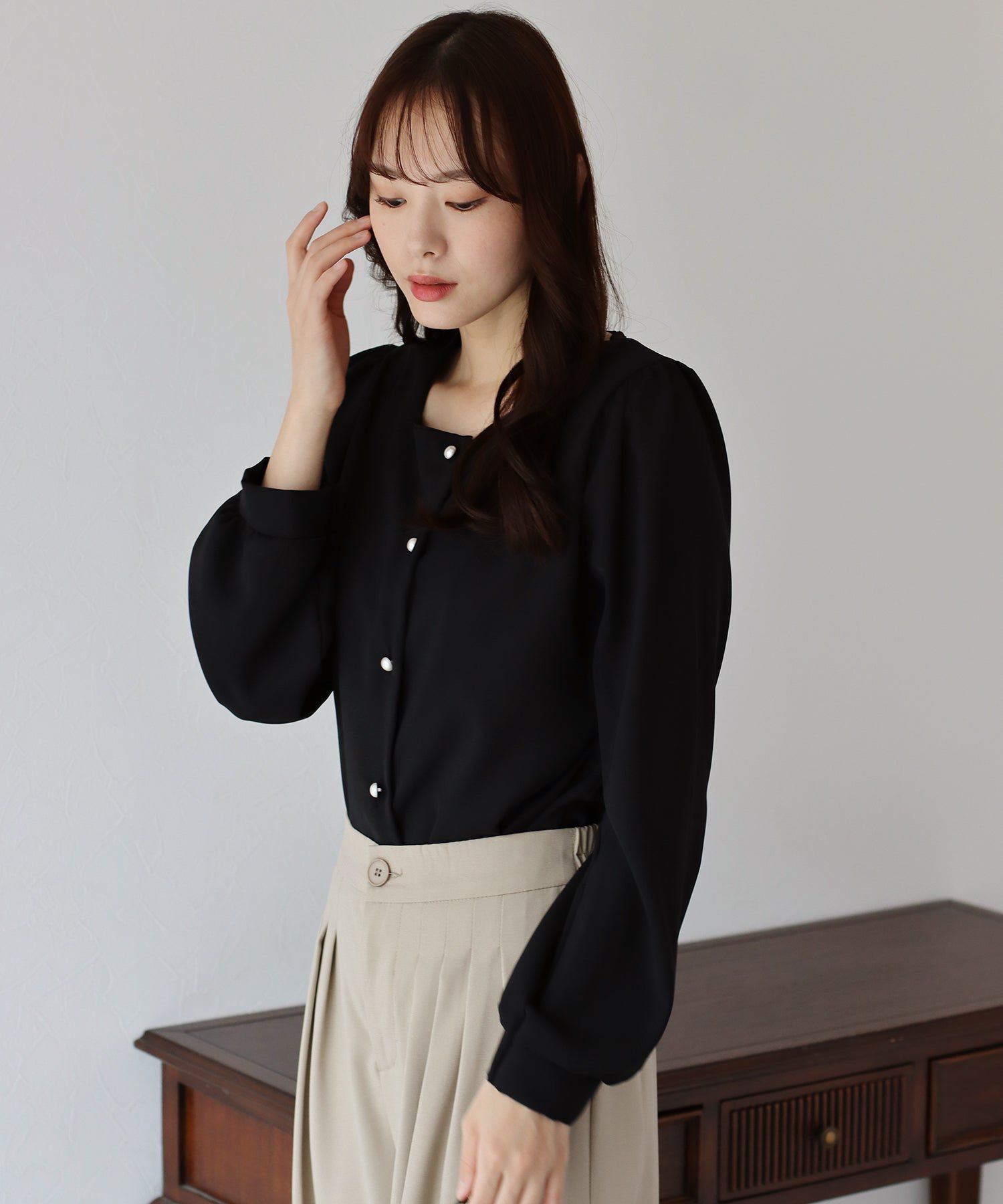 日本 BLUE EAST - 方領珍珠釦長袖襯衫-水藍