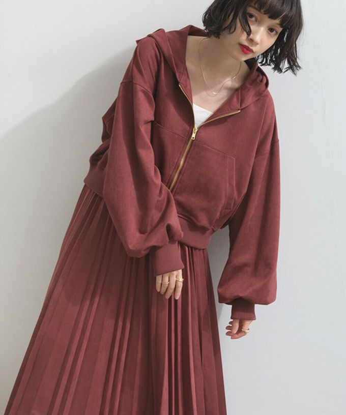 日本 ELENCARE DUE - 輕盈絨皮感雙拉鏈短版連帽外套-焦糖棕