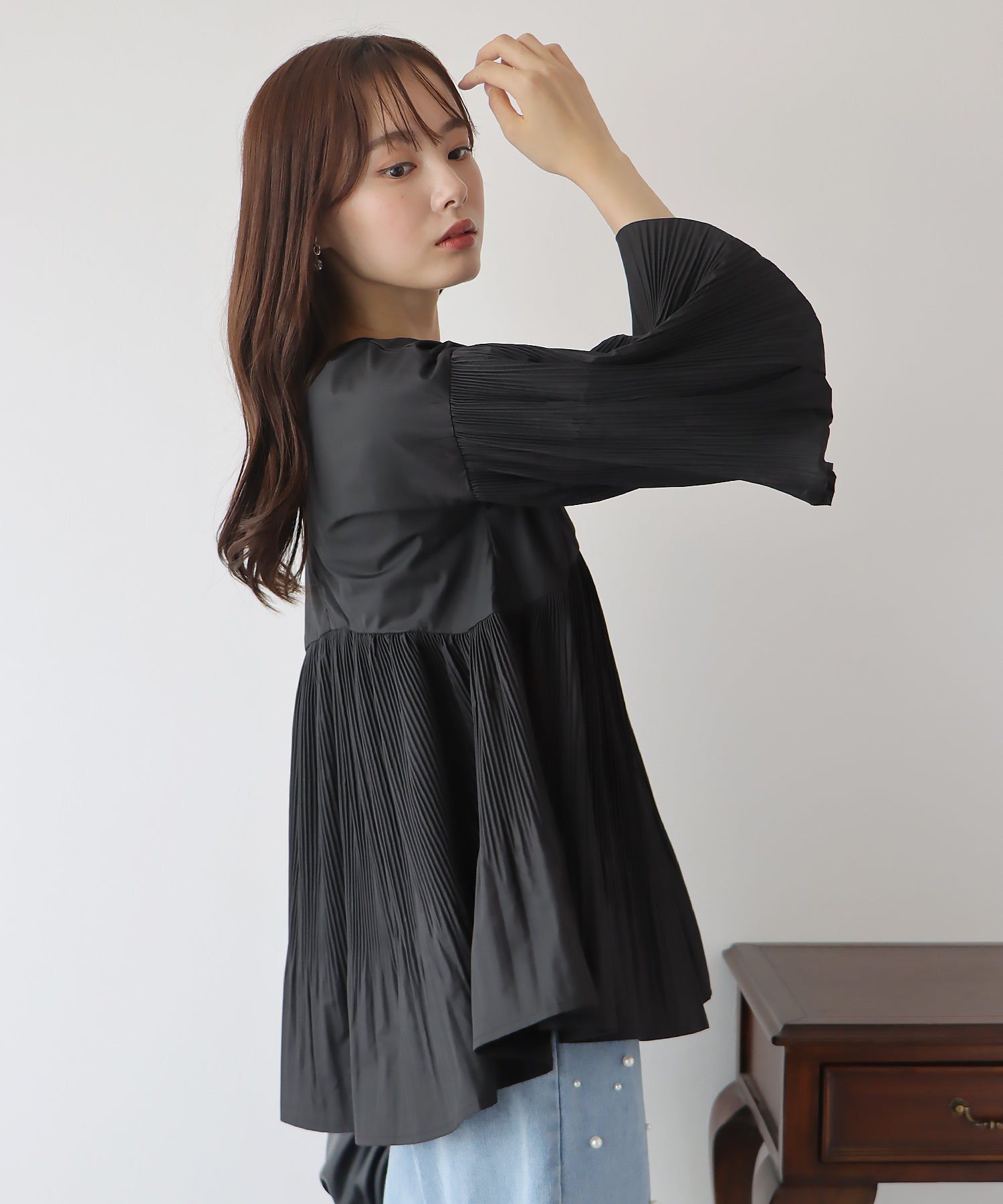 日本 BLUE EAST - 楊柳拼接五分袖上衣-奶茶