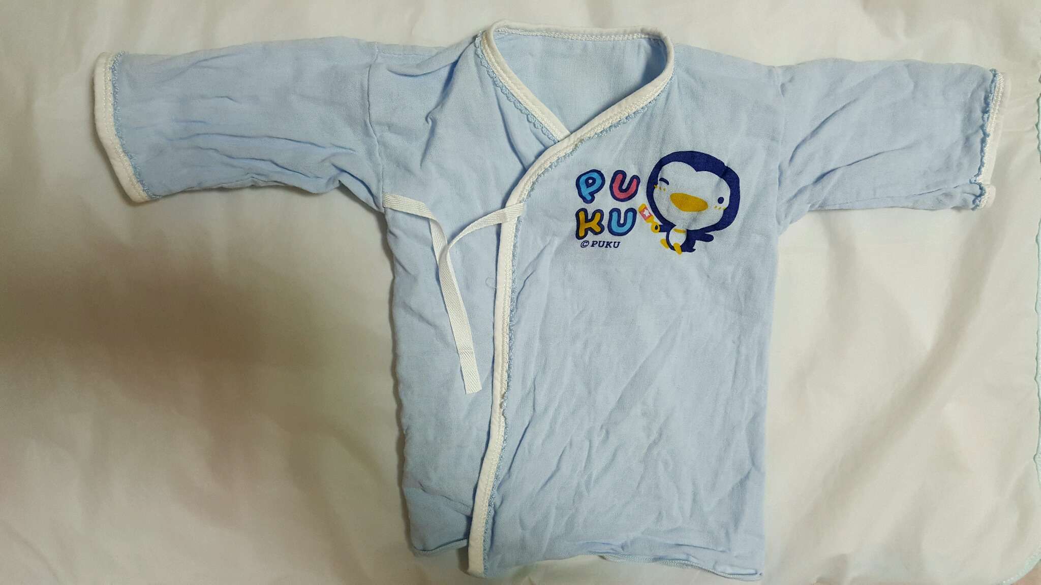 售～PUKU藍色企鵝寶寶嬰兒棉質紗布衣  50CM  $20（已售出）