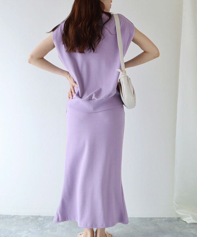 日本 BLUE EAST - 氣質修身法式短袖上衣x滾邊魚尾裙套裝-黑