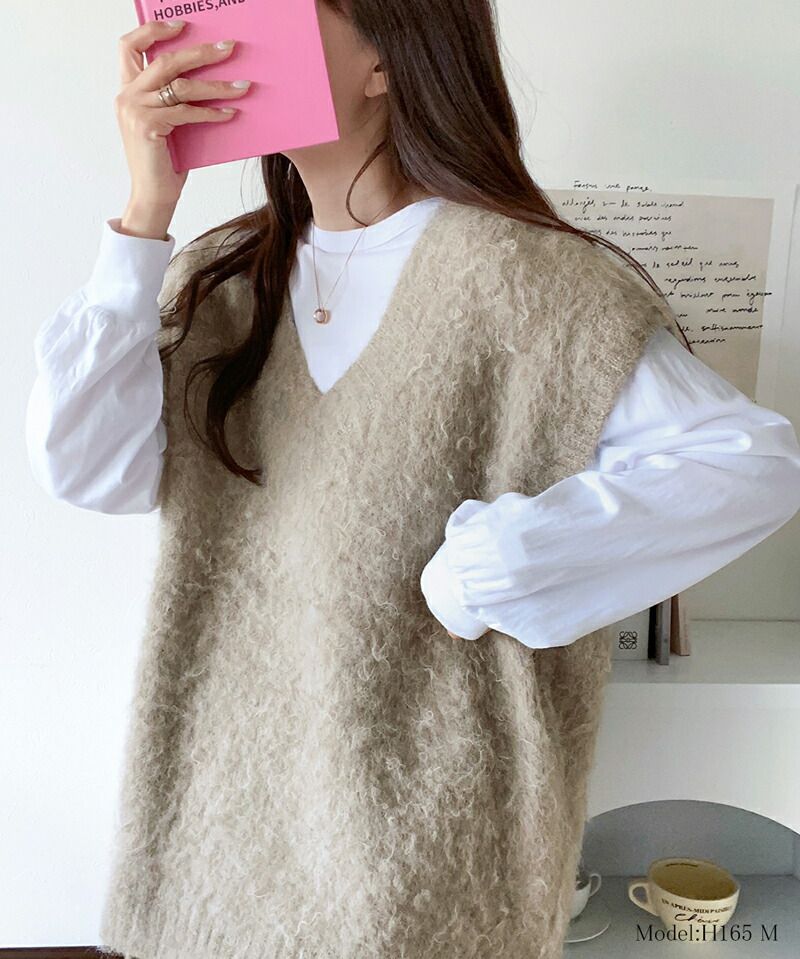 日本 Classical Elf - V領輕量柔軟毛絨穿搭背心-灰棕