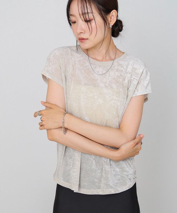 日本 Bab - 微透輕盈天鵝絨法式袖上衣-炭灰 (M)