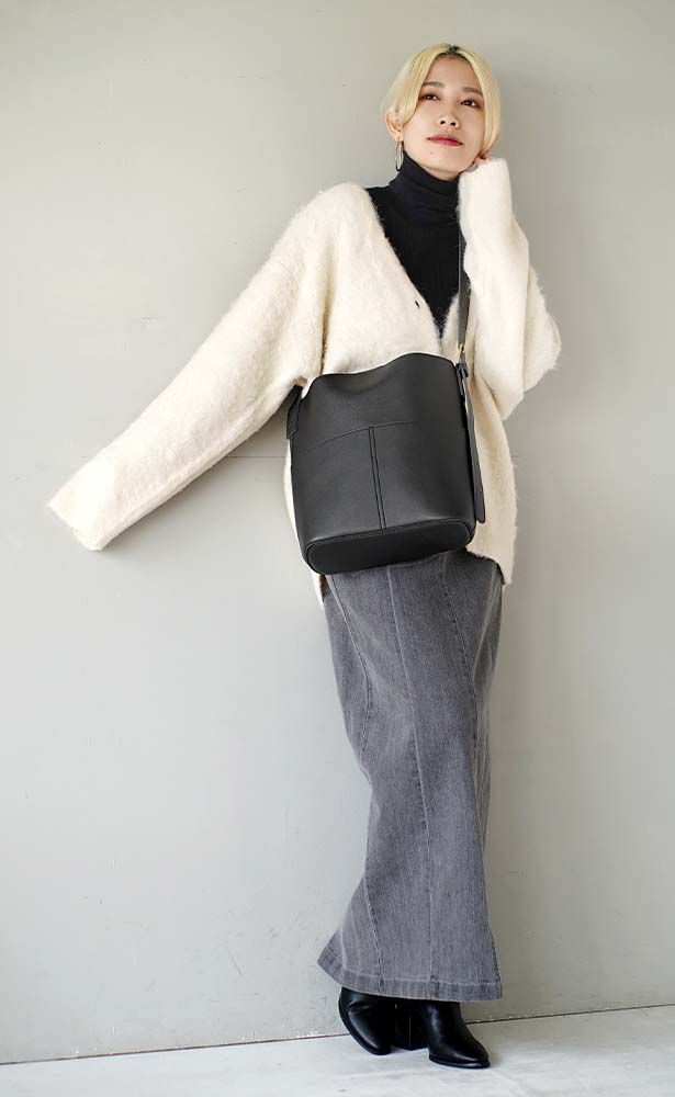 日本 zootie - 簡約方形皮革肩背包-黑