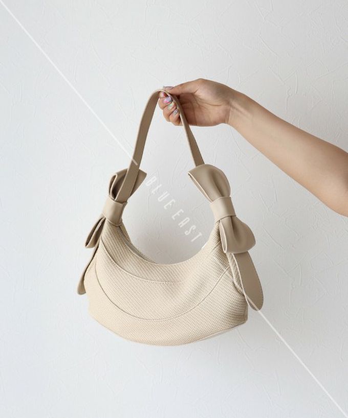 日本 BLUE EAST - 可愛雙蝴蝶結時尚紋理肩背小包-淺杏