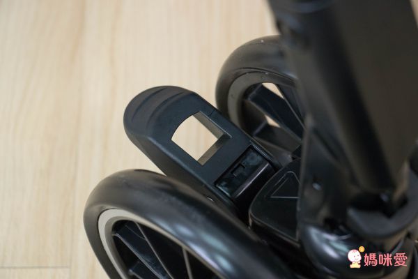 Combi Sugocal 推車