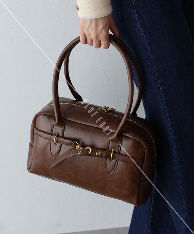 日本 BLUE EAST - 復古風皮帶造型波士頓肩背包-黑