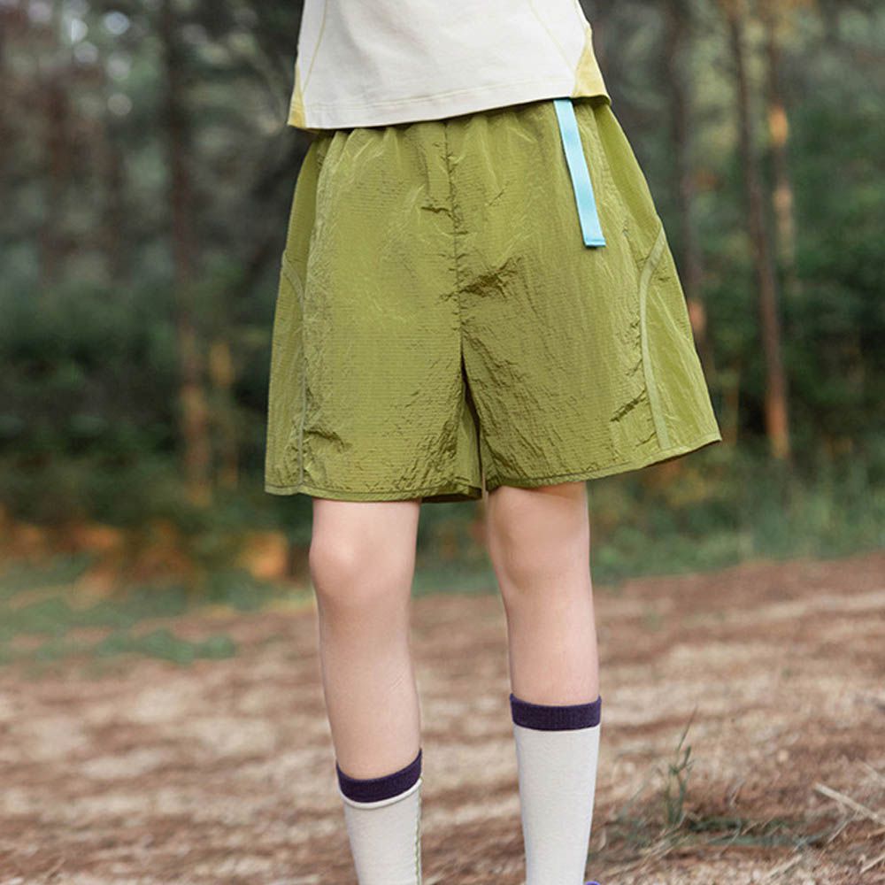 輕薄透氣吸濕速乾短褲-黃綠色