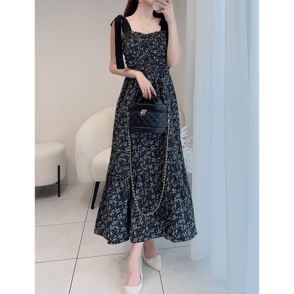 肩蝴蝶結優雅滿版小花無袖洋裝-黑 (F)