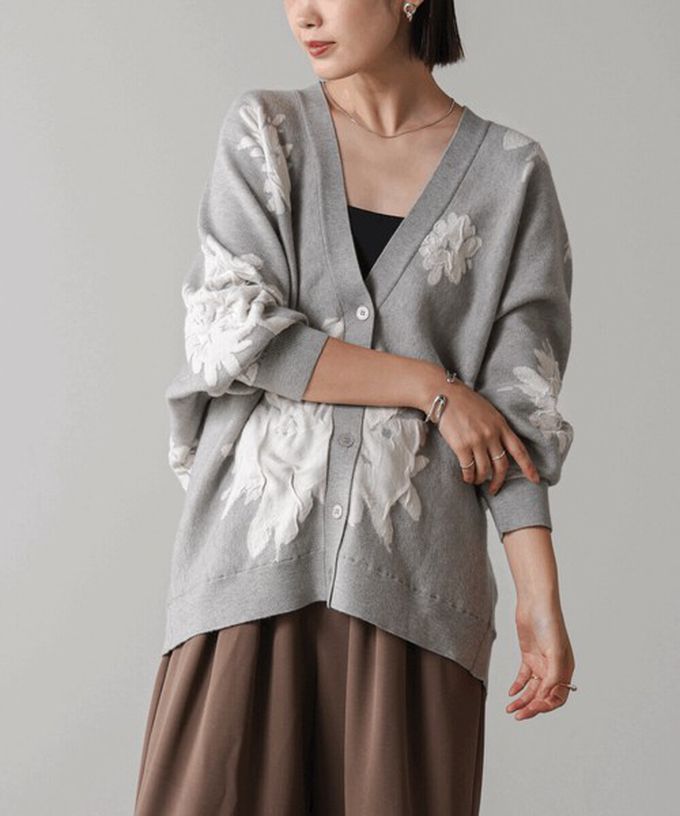 日本 Bab - 唯美花卉寬鬆感針織開襟外套-白