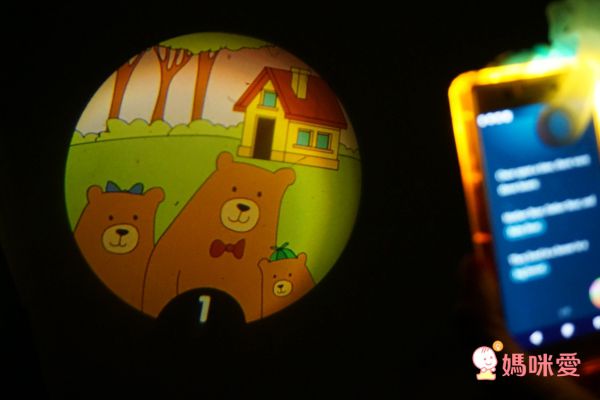 讓孩子乖乖睡覺的神器【加拿大 Moonlite 故事投影機】