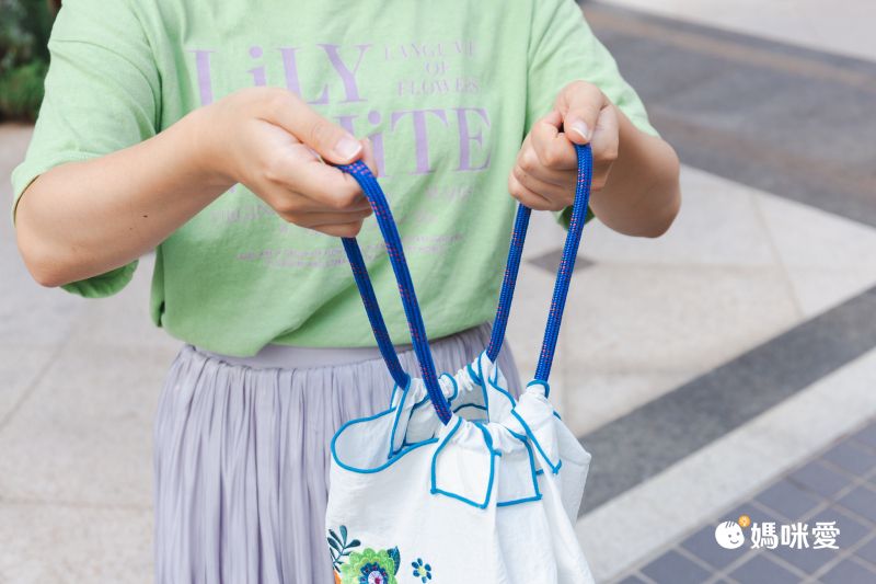 日本女裝代購 - eightbegin 粗繩刺繡購物袋/托特袋-花朵朵開-白 (S(43x38x2cm))