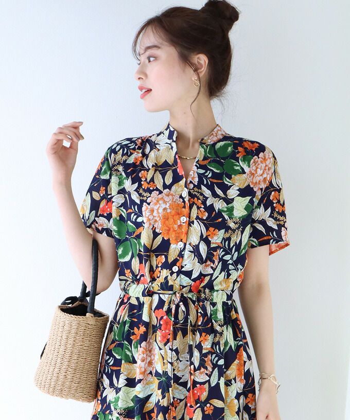 日本 BLUE EAST - 氣質小V領排釦短袖洋裝-素色-綠 (M(Free))