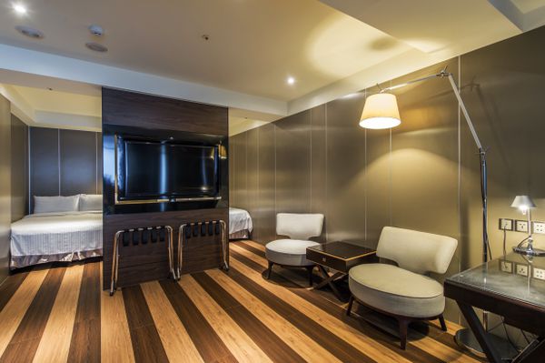 旅樂序精品旅館站前一館 ★