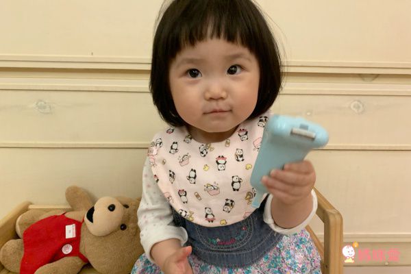 美國 VANRRO - Babynice 專業嬰兒電動指甲剪-White 純淨白-ABS 電子元件/重量：111g