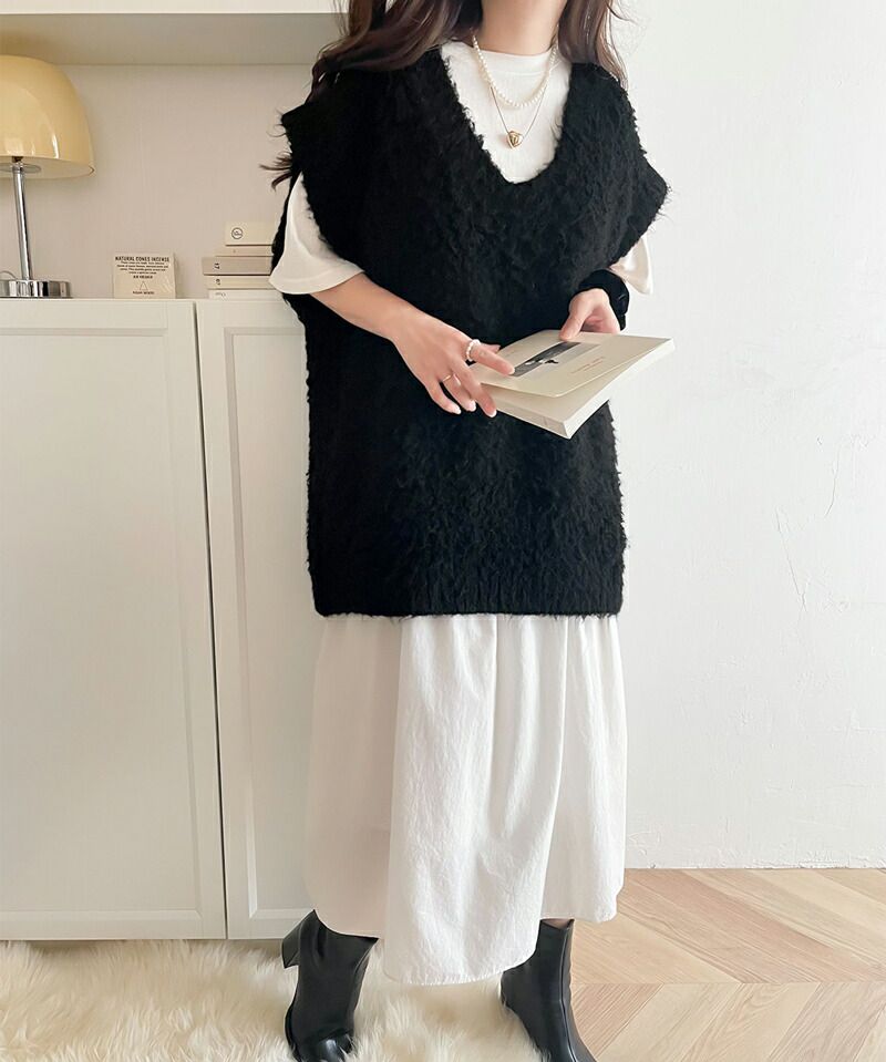 日本 Classical Elf - V領輕量柔軟毛絨穿搭背心-灰棕