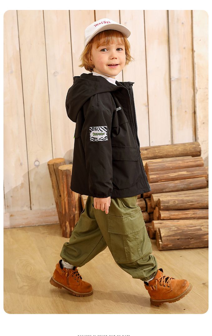 加絨連帽防水外套-黑色