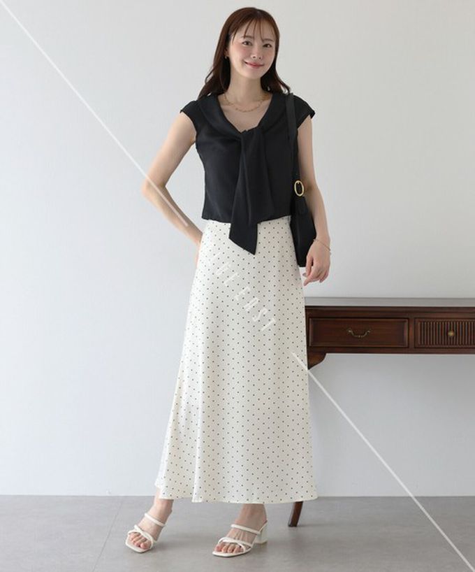 日本 BLUE EAST - 簡潔美型領巾法式袖上衣-象牙 (M)