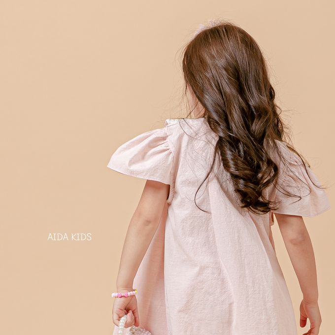 韓國 AIDA - 花紋雕飾領泡泡袖連身洋裝-淺粉