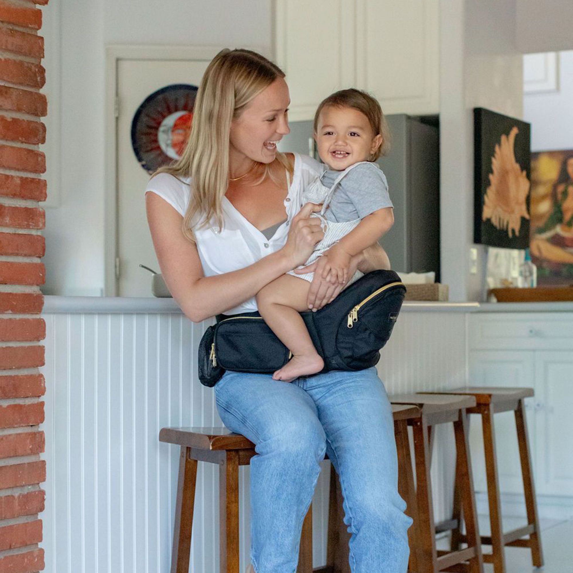 美國Tushbaby - 精品腰凳包-黑金時尚 (19*10*9.5cm(+/-5%))