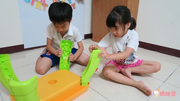 3 in 1 益智積木學習桌 ✖ 軌道滾球積木【獨家現省優惠】↗