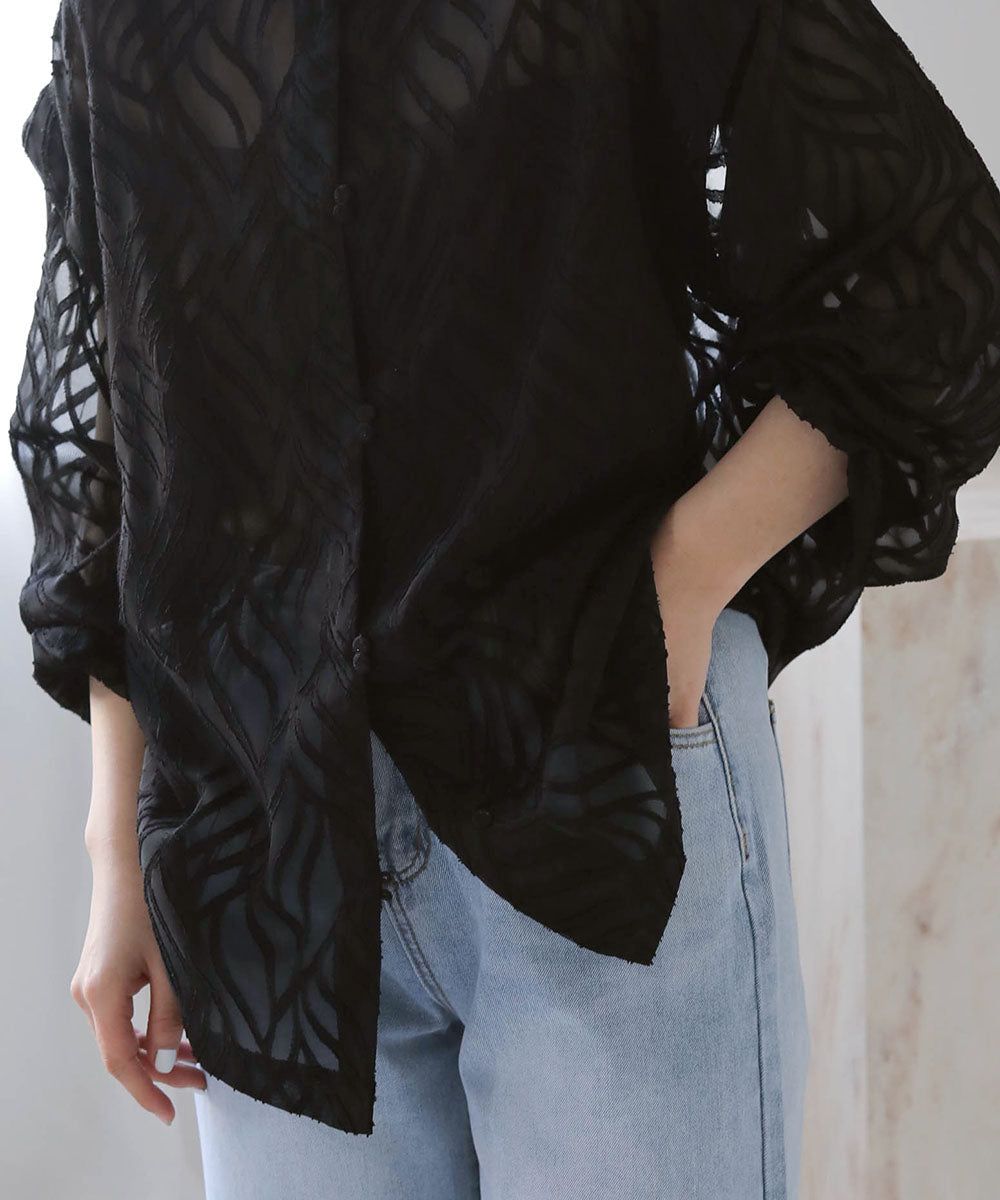 日本 Bab - 波浪紋透感排釦襯衫-米杏