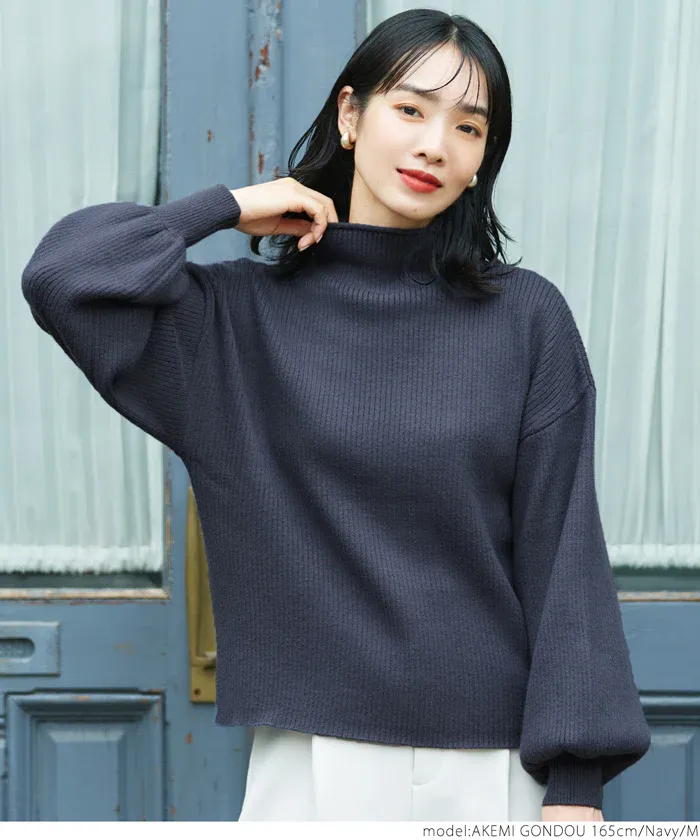 日本 COCA - 立領修身坑條落肩針織毛衣-米杏