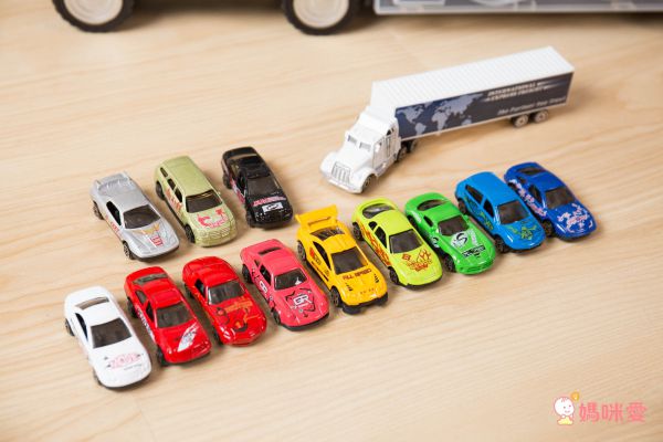 降價優惠中♬一咖直接帶著走✌收納大車～最多可放 26 台小車✌ CP值超高！