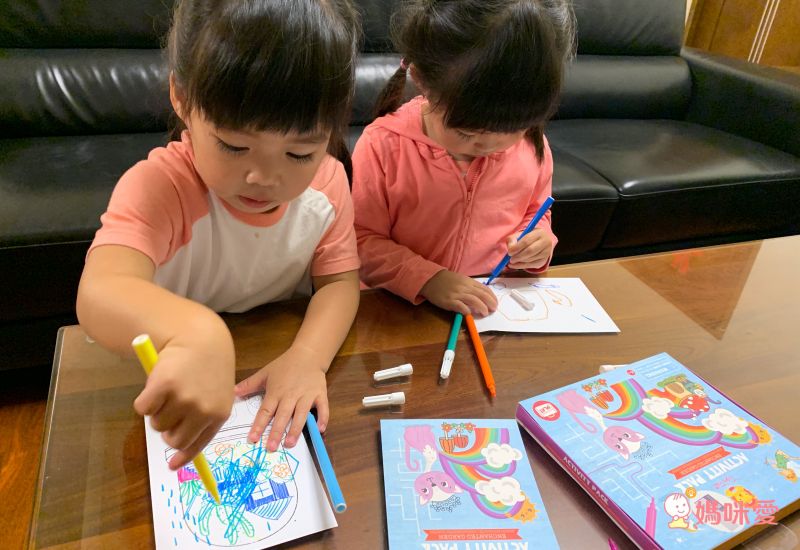 打開就有豐富場景！澳洲【Tiger Tribe】磁鐵玩具＆輕巧著色盒