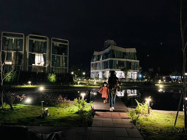 艾玹爾飯店集團 - 四館聯合通用-多愛溫泉會館/天使輕旅/艾玹爾溫泉商旅/天使星夢渡假村(需加價)-雙人平日住宿券含２客早餐-超值4張組-優惠活動使用無效期