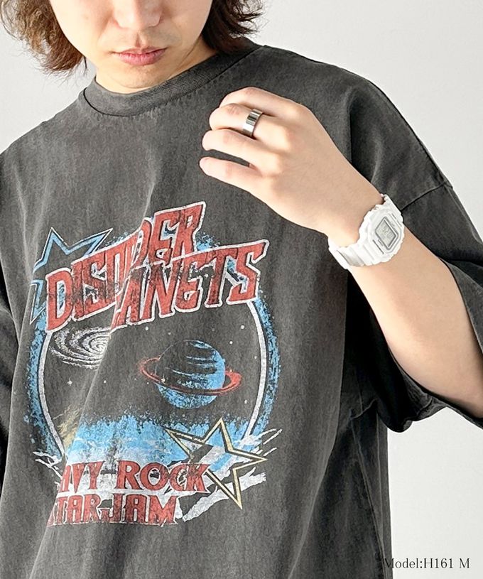 日本 Classical Elf - JAVA 刷色感酷帥印花寬版T恤-炭灰-摩天大樓