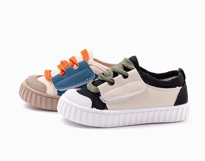 韓國 OZKIZ - 裝飾鞋帶魔鬼氈餅乾鞋-黑