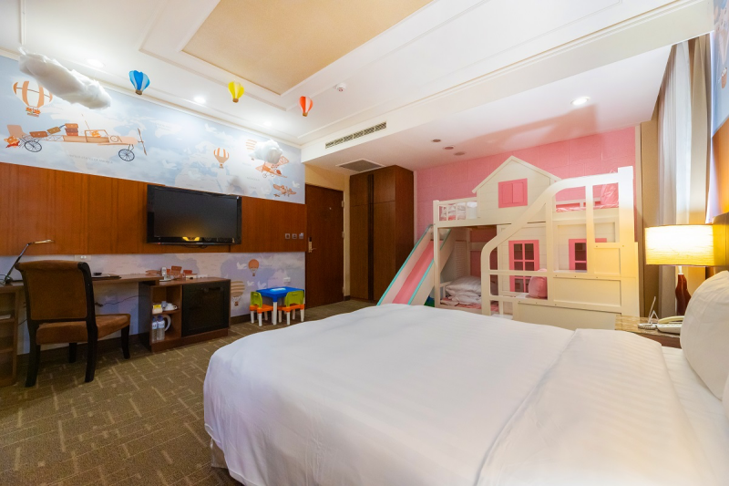 一泊一食↘３折再送四方牧場券 ꕥ 苗栗馥藝金鬱金香酒店