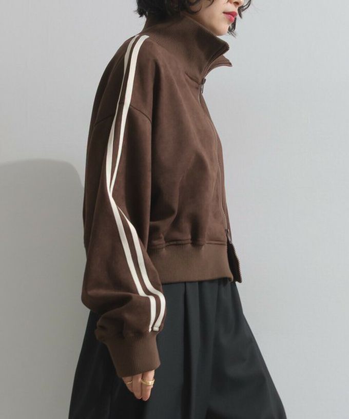 日本 ELENCARE DUE - 麂皮短絨休閒配色運動風夾克-炭黑x米杏領