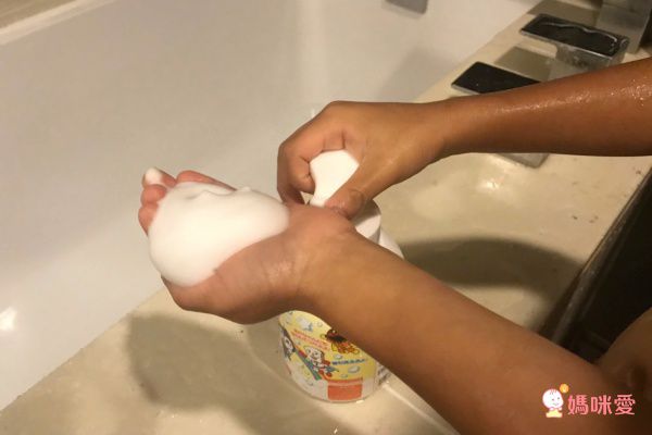 日本超人氣 TOMICA 車車入浴球，增添孩子洗澡樂趣