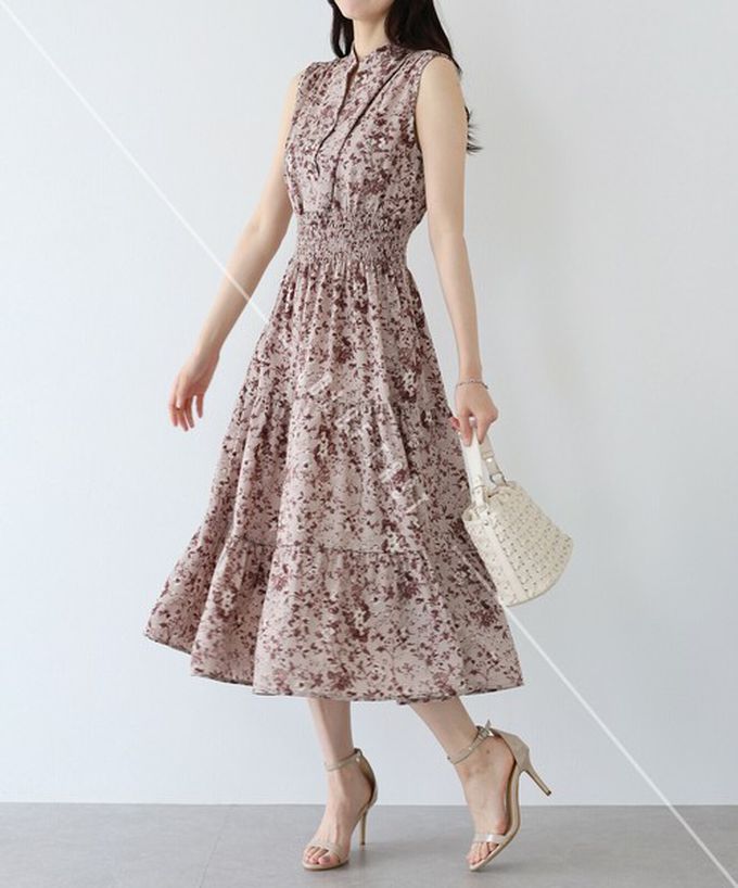 日本 BLUE EAST - 接觸冷感 縮腰顯瘦立領無袖洋裝-花朵-海軍藍 (M)