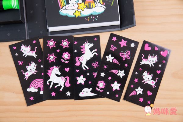 在家擁有小小畫室【澳洲 Tiger Tribe】旅行著色盒＆窗花彩繪