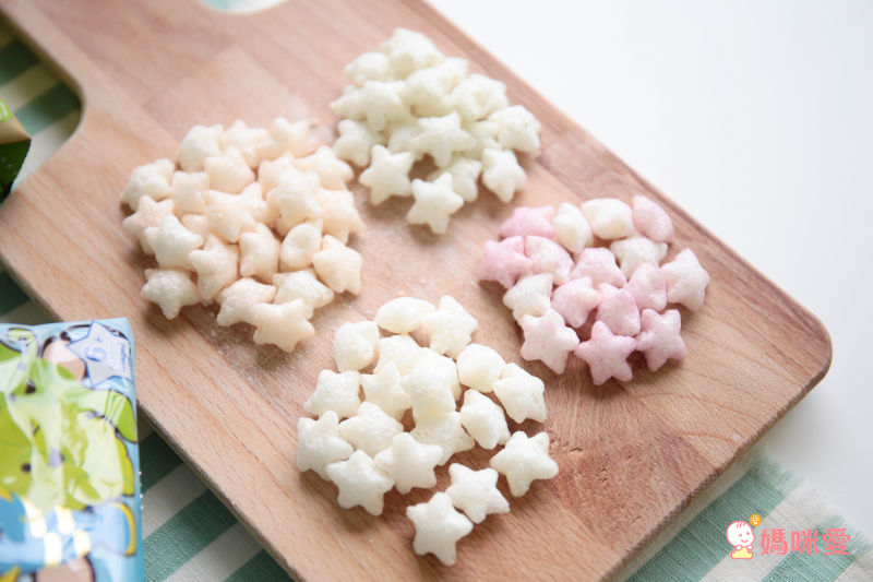 米大師 - 全系列成長旗艦組 11入-寶寶糙棒棒系列:生機糙米口味x1、青蘋果紅蘿蔔口味x1,寶寶棒棒 產地直送系列: 草莓口味x1、葡萄口味x1、鳳梨口味x1,小星泡芙系列: 4口味各一,探索者系列: 原味x1、水果餅x1