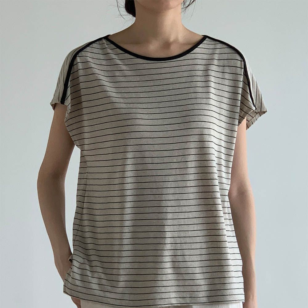 輕薄修飾蓋袖條紋上衣-燕麥杏 (FREE)