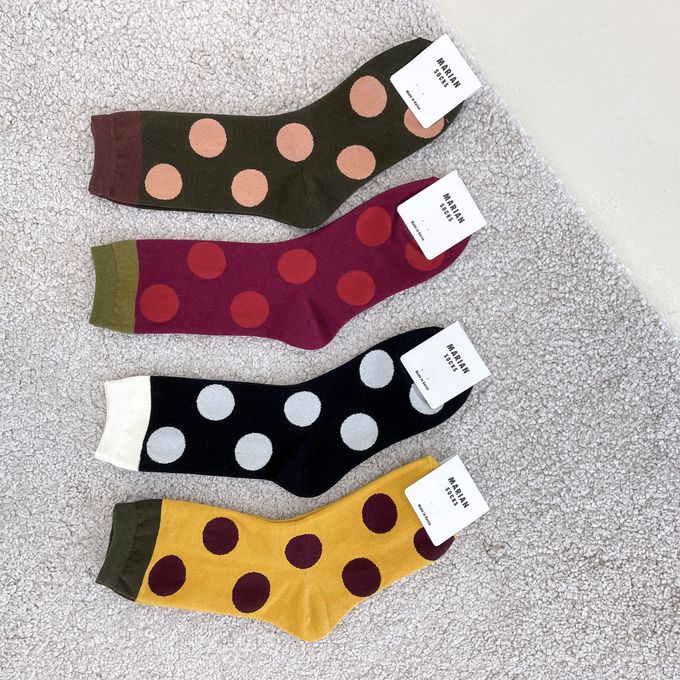 韓國Marian - 撞色大圓點中筒襪-白X黑 (Free)