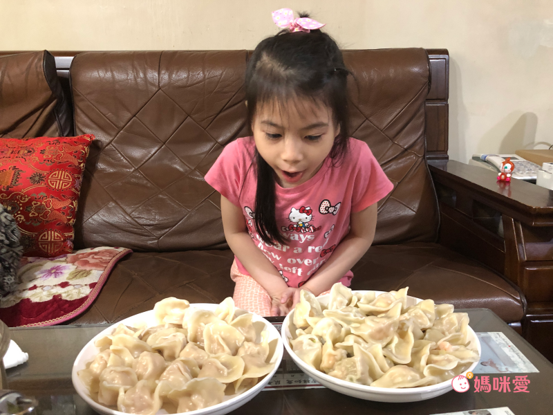 獨家團購！KTV紅燒半筋半肉牛肉麵＆手工豬肉水餃