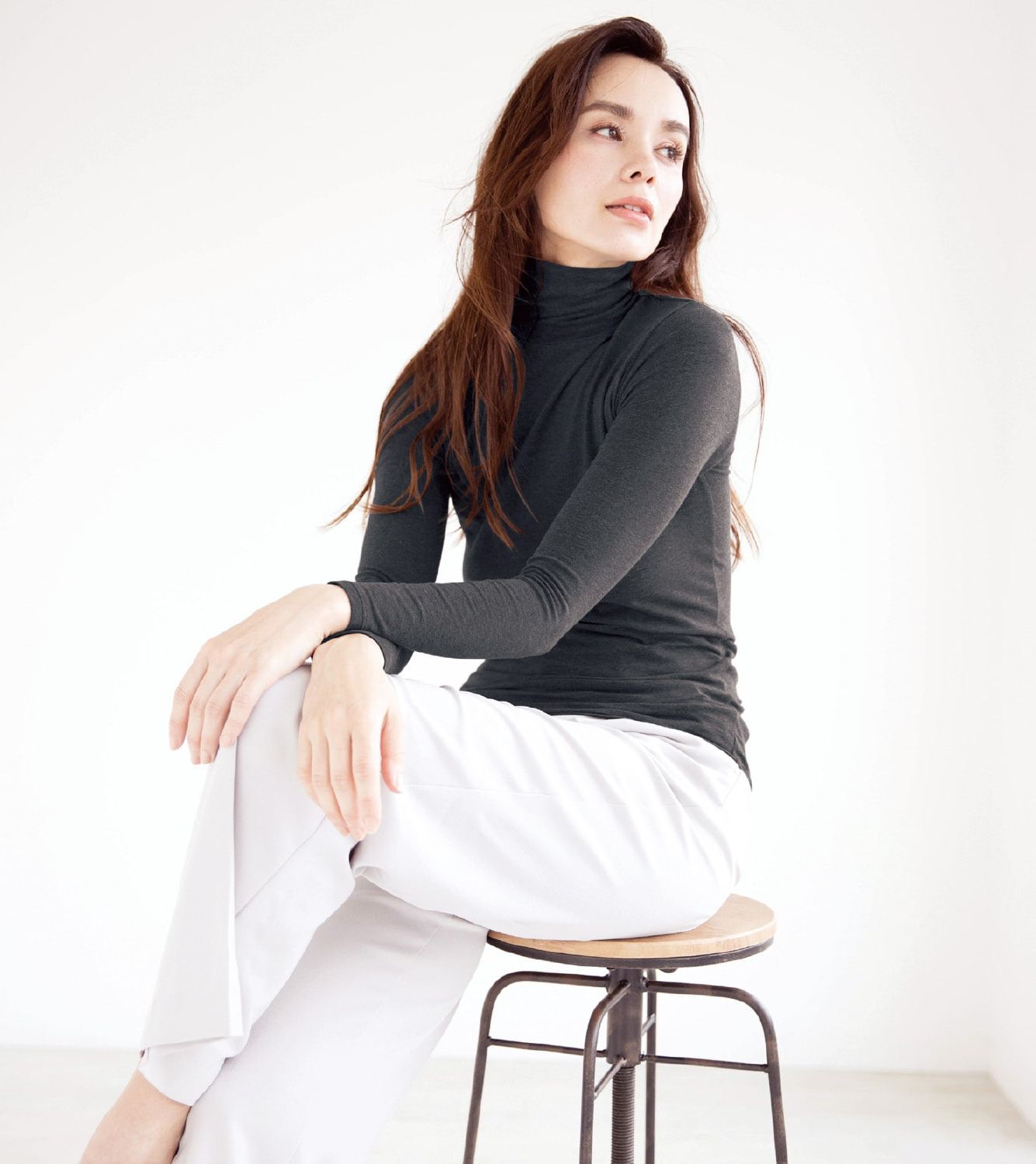 日本千趣會 - 95%棉 高領舒膚長袖發熱衣-媽媽-深灰